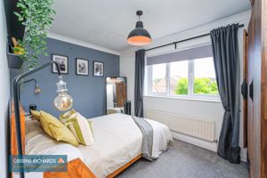 Bedroom- click for photo gallery